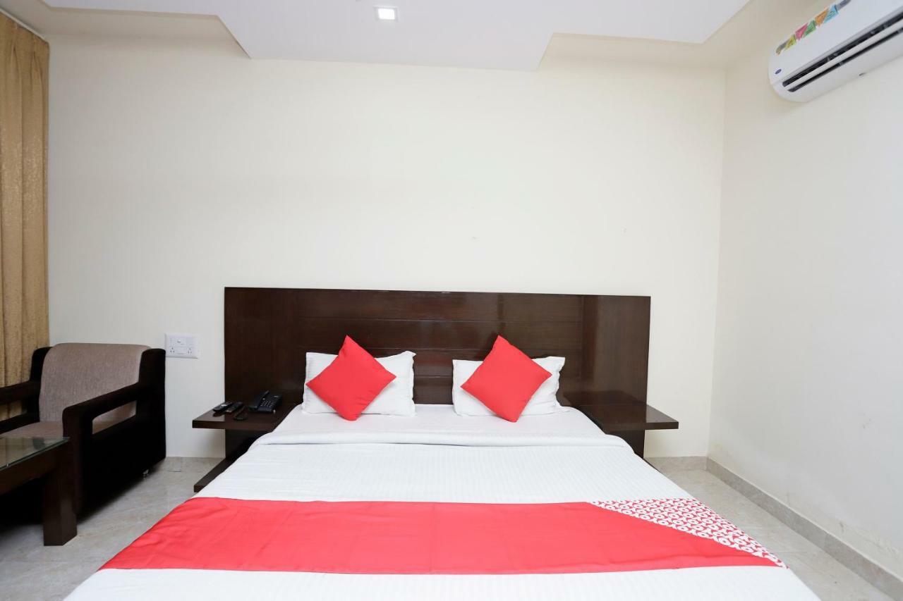 Oyo 39595 Hotel Ray Ban Haridwar Bagian luar foto